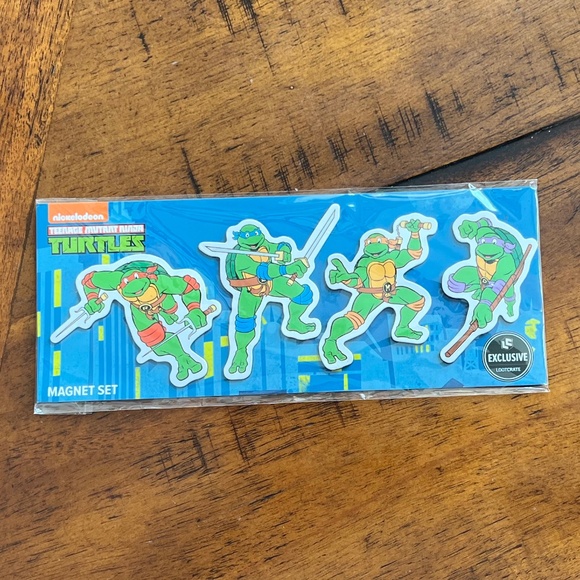 Teenage Mutant Ninja Turtles Magnet Set - Picture 1 of 2